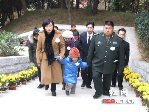 ë�����c���ӄ��I������ë�|�|��������ĸë�����c���Aͬ־����Ĺ��