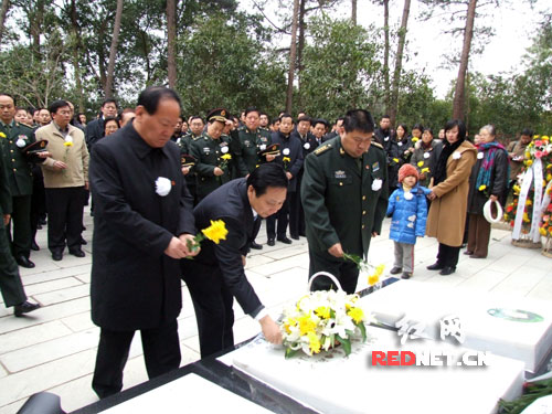 ����ʡί��ί��ʡί�ؕ��L��̩�����У���܊�¿ƌW(xu��)ԺԭԺ�L���ό������ɣ��󣩣�ë�����c���A֮�ӣ��ң�ë������ë�����c���A֮Ĺ���I(xi��n)�r����