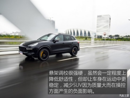 ���r�� ���� 2015�� Cayenne Turbo S 4.8T