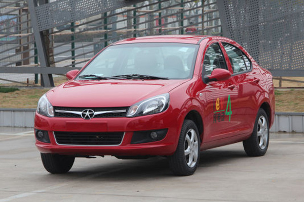 �����͐�iEV4