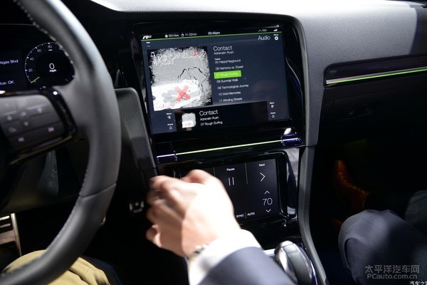 �ߠ���R Touch