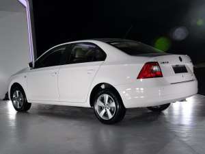 ˹���_(d��)�Ϻ���˹���_(d��)��J2013�� 1.4L �քӘ��x��