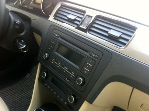 ˹���_(d��)�Ϻ���˹���_(d��)��J2013�� 1.6L �ԄӃ�(y��u)�x��