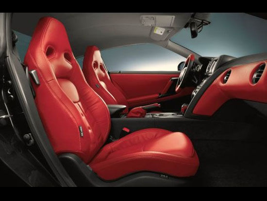 ���tɫ��(n��i)� 2014���ծa(ch��n)GTR��150.5-153�f