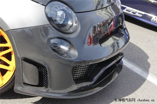 ����֮Ы SEMA�ϵķƁ���500 Abarth���b SEMA���Ɓ���500 Abarth����܇���b