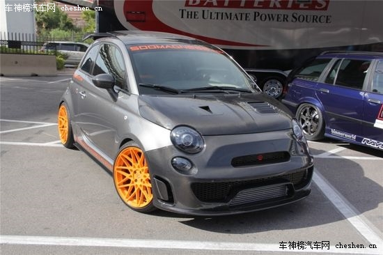 ����֮Ы SEMA�ϵķƁ���500 Abarth���b SEMA���Ɓ���500 Abarth����܇���b