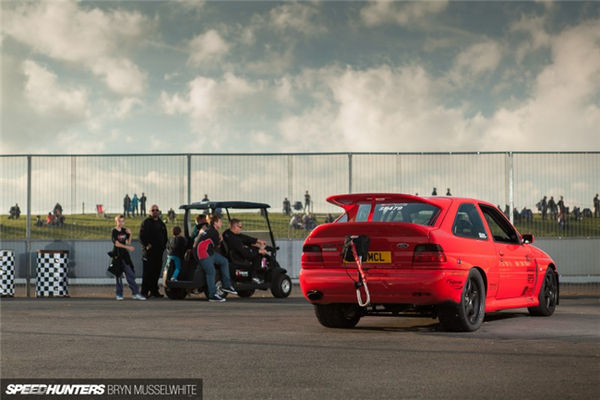 ������������ف��u ����Escort���b�b�p