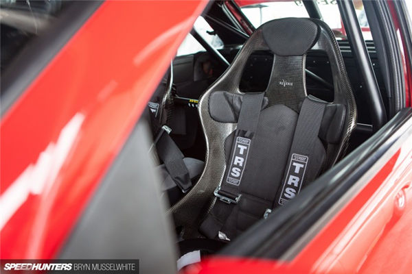 ������������ف��u ����Escort���b�b�p