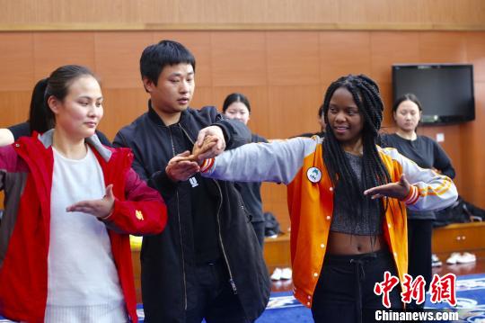 ���y(t��ng)Խ�������������һ��һʽ���@�|������