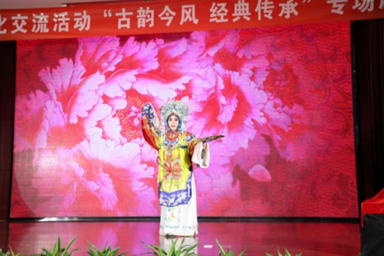 �����Ļ��������(d��ng)֮����퍽��L(f��ng)����(j��ng)����С���(zhu��n)��(ch��ng)��Ŀ�ݳ��ڶ�վ�����