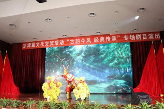 �����Ļ��������(d��ng)֮����퍽��L(f��ng)����(j��ng)����С���(zhu��n)��(ch��ng)��Ŀ�ݳ��ڶ�վ�����