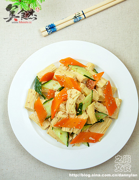 ������ɫ����