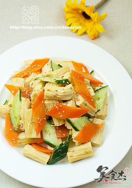 ������ɫ����