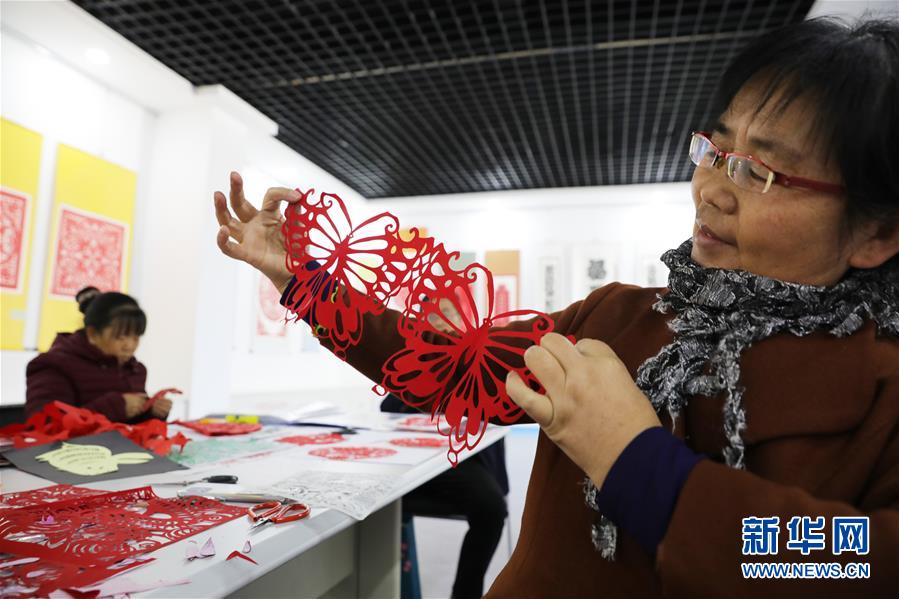 ���Ļ�����6�����C��(hu��)�������м���ˇ�g(sh��)