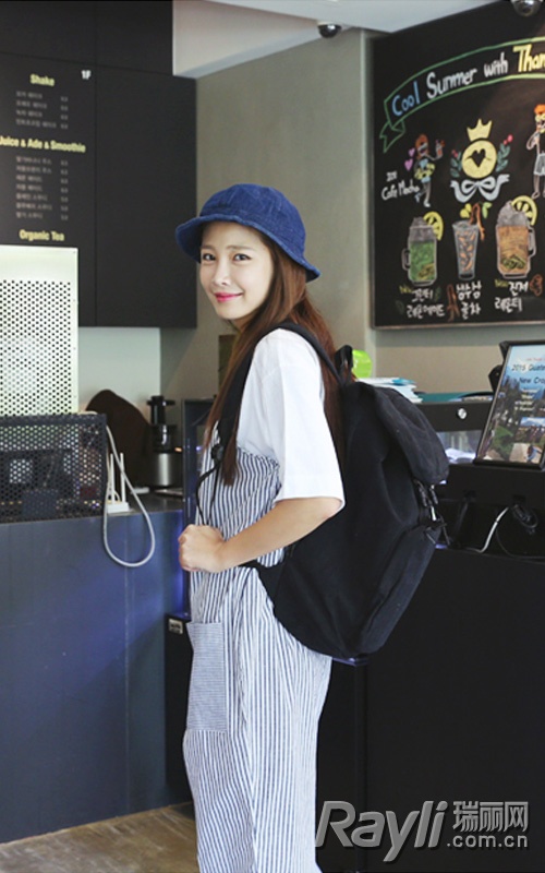 ��ɫ���玧������