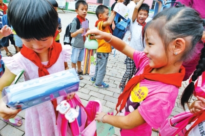 ���M(j��n)������؃�ͯ�W(xu��)У ���桱���^�����ů������