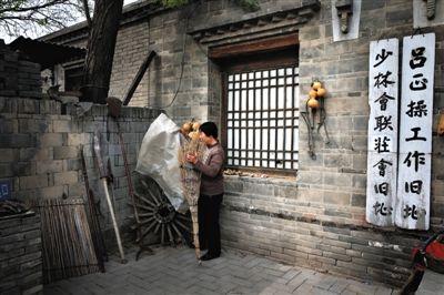 �ص���(zh��n)�H�v�ߣ��ɕ�ҹ��ͨ�ص�ը����܊�ژ�