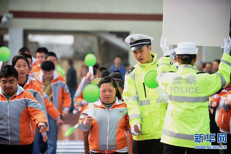 #(����)(2)�������� ��ͨ��ȫ�M(j��n)У�@