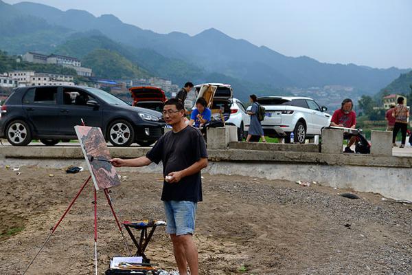 �������е�é�_