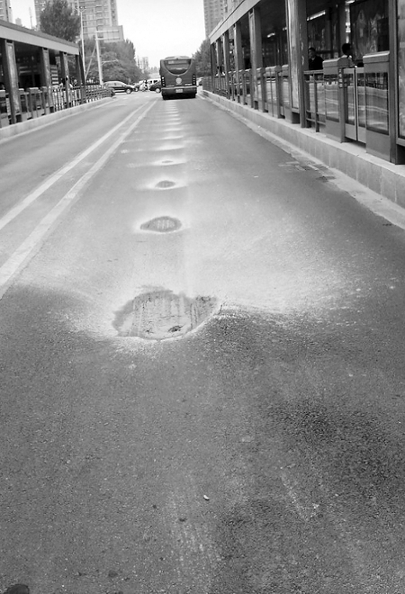 �ܶ�BRT����܇�����F(xi��n)���@�N��ӡ�