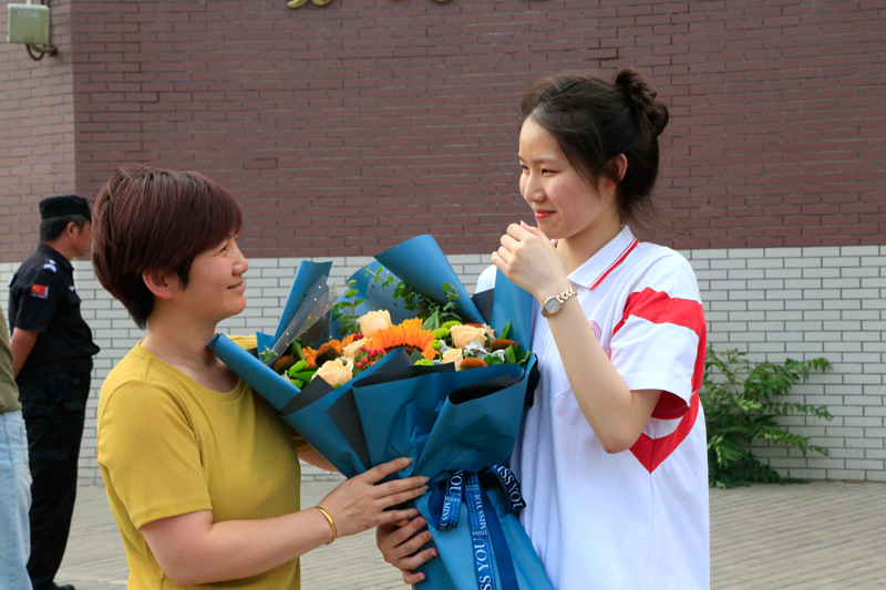 �Ї������W(xu��)�����ЌW(xu��)��ꖌW(xu��)У���cǰ�����L�鿼�������r�� �����h(hu��n)/�z