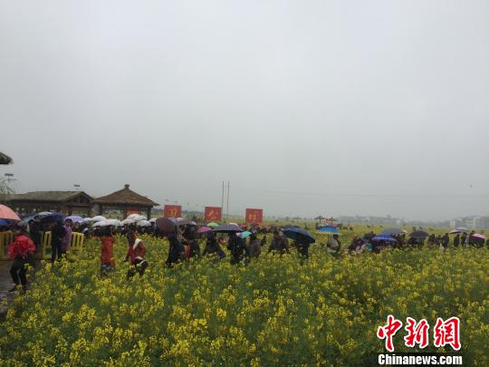 ���ʿh���﹫�@�Ͳ˻������οͽj(lu��)�[���^�������� �z