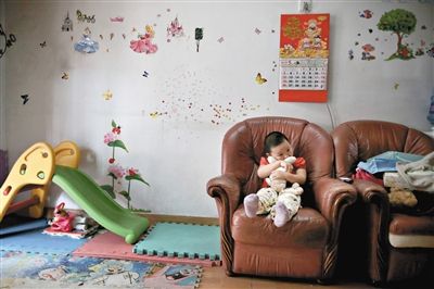 6��14����δ�鋌����܊�ļ�����Ů����������������ż���� �����֙C(j��)�ϵă������@��4�qŮ��ϲ�g������