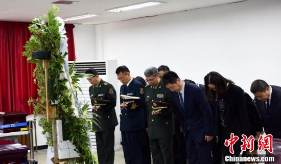 3��26�����������n�p�����n���ʴ����Ї�����־Ը܊��ʿ�z���R�r(sh��)����������ͬ�e�е��������n�Ї�����־Ը܊��ʿ�z���b���xʽ��01