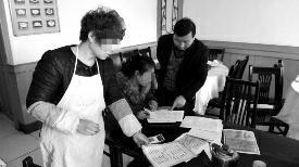 �A�̈�(b��o)���uӍ��ӛ�� ������11��26�������������ο�ǰ�����L(f��ng)���T(m��n)���������ھ��^(q��)��һ�����顰�F�e�ǡ����Ͳ����οͷQ(ch��ng)��r(sh��)��ṩδ��(bi��o)�r(ji��)����������c(di��n)�ˣ�����Y(ji��)�~�r(sh��)�s����һ�݆΃r(ji��)�ܸߵĲˆ��σr(ji��)��Ӌ(j��)��������һ���㴻���u�����_(d��)38Ԫ��һ�ݼt������28Ԫ�����������L(f��ng)�h��r(ji��)�ֽ����{(di��o)����