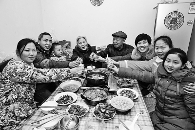 2��7�գ�����ʡ���(y��ng)����������ϼһ�҇�����һ�����ҹ�����������һ�����䘷(l��)������������?q��ng)?b��o)ӛ�� �����h�z