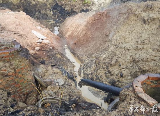 �����ٱ�������(du��)�܇�200�׷�����(n��i)��Ⱥ���M(j��n)������ɢ����֧ˮ����(du��)�܇��M(j��n)�б��o(h��)��ֹ����(sh��)������ͬ�r(sh��)������(li��n)ϵȼ?x��)⹫˾�M(j��n)���P(gu��n)�y������15�r(sh��)48�����������ٱ���ȼ?x��)⹫˾���g(sh��)�ˆT���ɳ����񾯵Ȳ��T��������ɹ��P(gu��n)�]ȼ?x��)⿂�y�T���S���������ٱ�ʹ��ˮ����(du��)��������M(j��n)��ϡጺ͓����