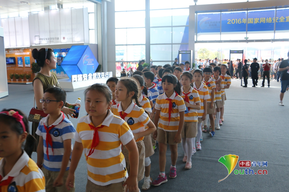 ���ҾW(w��ng)�j(lu��)��ȫ�������M(j��n)�롰�����ա� �f�����W(xu��)�����M(j��n)���[��(hu��)