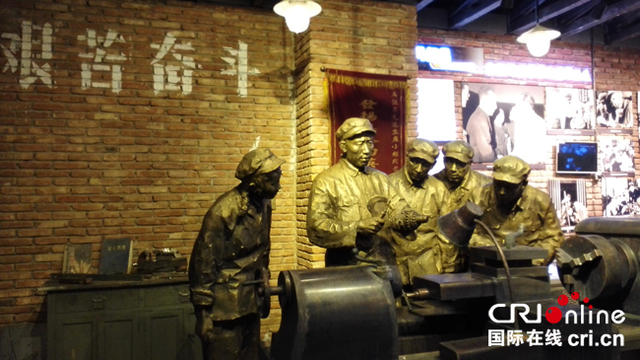 �DƬĬ�J(r��n)��(bi��o)�}