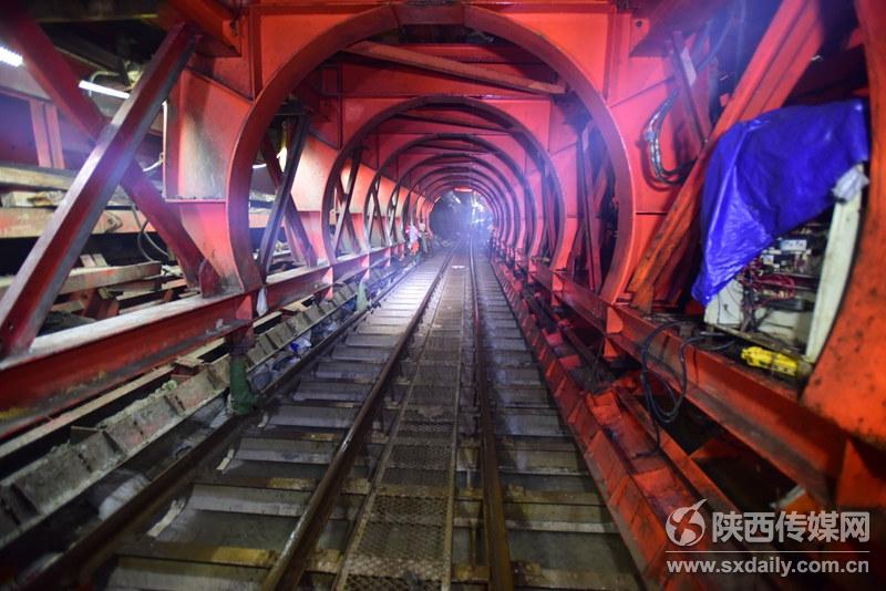 ���W(w��ng)�j(lu��)ý�w���D(zhu��n)�ġ������40��ߜ��µĵ��ľ��M(j��n)���(zh��n)