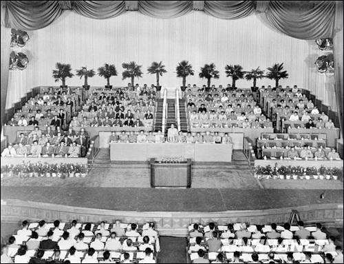 ���h���е��hʷ��ϵ��΢ҕ�l�ڶ��������y�T���x�͡���һ�K�Ϗ�Ƭ�����f��