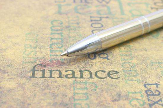 2017�꼴���^ȥ���@һ�����۰��^(q��)���������a(ch��n)��ĸ��ˮ��C919���w���I����һ����Ӌ�p����7000�|����һ��һ·��������_�����؎ŏį����P(gu��n)ͣ�����خa(ch��n)�Ј�ӭ������{(di��o)�ء����@Щ�܉��d��ʷ�ԵĴ�����ͬ�r������ӡ�����҂���ʾ��2017�����еĽ�(j��ng)���l(f��)չ܉�E��