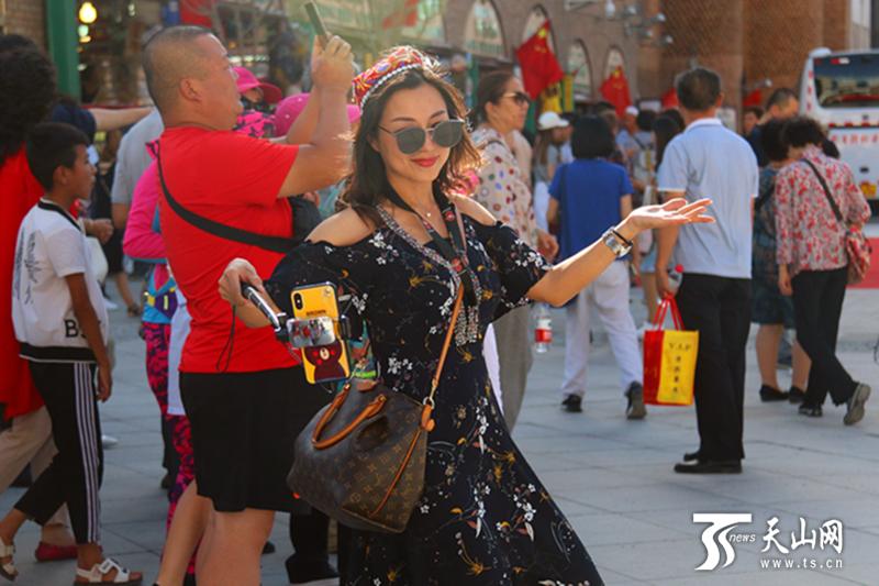 �c���M����һ�