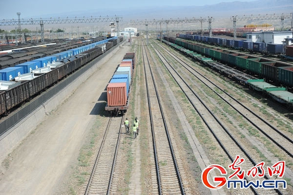 ���r�����Ҹ�������߅����׌�Ҹ��������v�r�������W(w��ng)ý�����w�(y��n)�½�֮���¡�