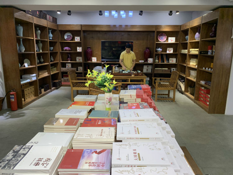 ��(x��)��ϯ�w����ʲ�P�����@���c���z�I֮·�����о���