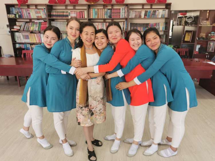 ��(x��)��ϯ�w����ʲ�P�ˣ��@���c���z�I֮·�����о���