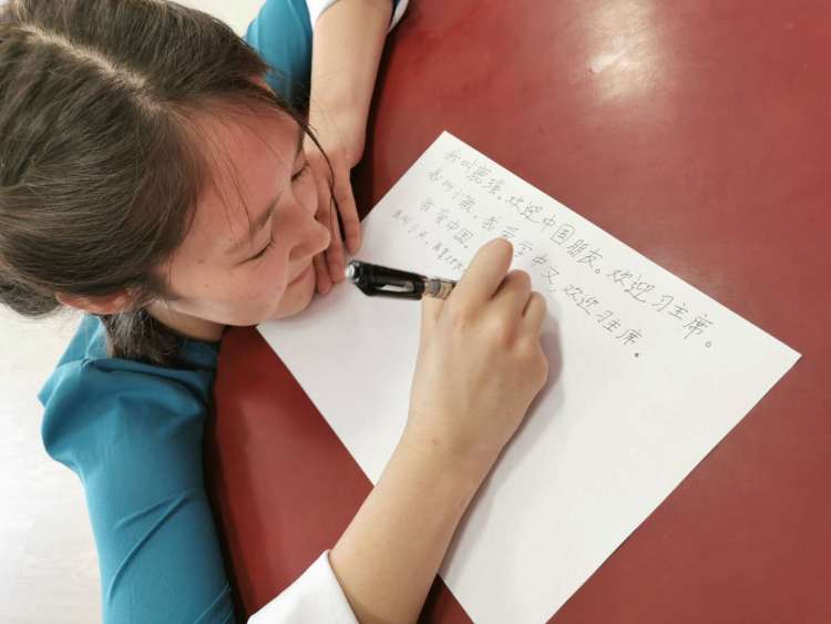 ��(x��)��ϯ�w����ʲ�P�ˣ��@���c���z�I֮·�����о���