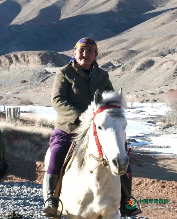 �@�β���30���ҕ�l��׌܊�˸е�ů����