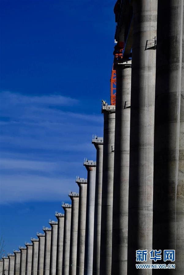 �����Aȫý�^�l���D�Ļ��ӣ���11��韲������r�����f����ϡ�������(x��)��ƽͬ־����ĵ��h�����P(gu��n)�����ع����o(j��)��(sh��)