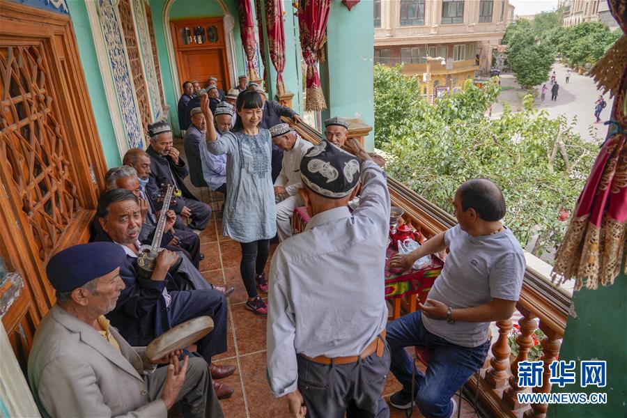 �����Aȫý�^�l���D�Ļ���(d��ng)����2��������ɽ�ϱ����V��(xi��)�l(f��)չ��ƪ��������(x��)��ƽͬ־����ĵ��h�����P(gu��n)���½������o(j��)��(sh��)