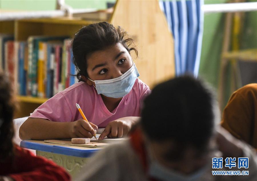 �����Aȫý�^�l���D�Ļ���(d��ng)����13��������ɽ�ϱ����V��(xi��)�l(f��)չ��ƪ��������(x��)��ƽͬ־����ĵ��h�����P(gu��n)���½������o(j��)��(sh��)