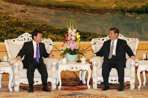 7��4�����й��������ξֳ�ί�����Ҹ���ϯ��(x��)��ƽ�ڱ����������Õ�Ҋ�n�������h�h�ס������h�T�O�Q���� ���A��ӛ�� ���l(w��i)�� �z