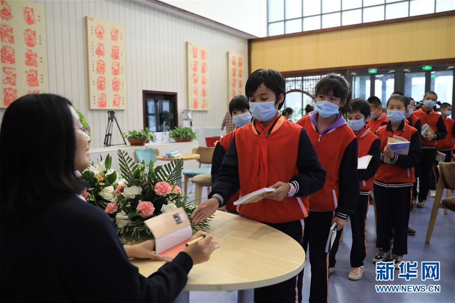 ���D�Ļ��ӣ���2���׶����ҕ��������������